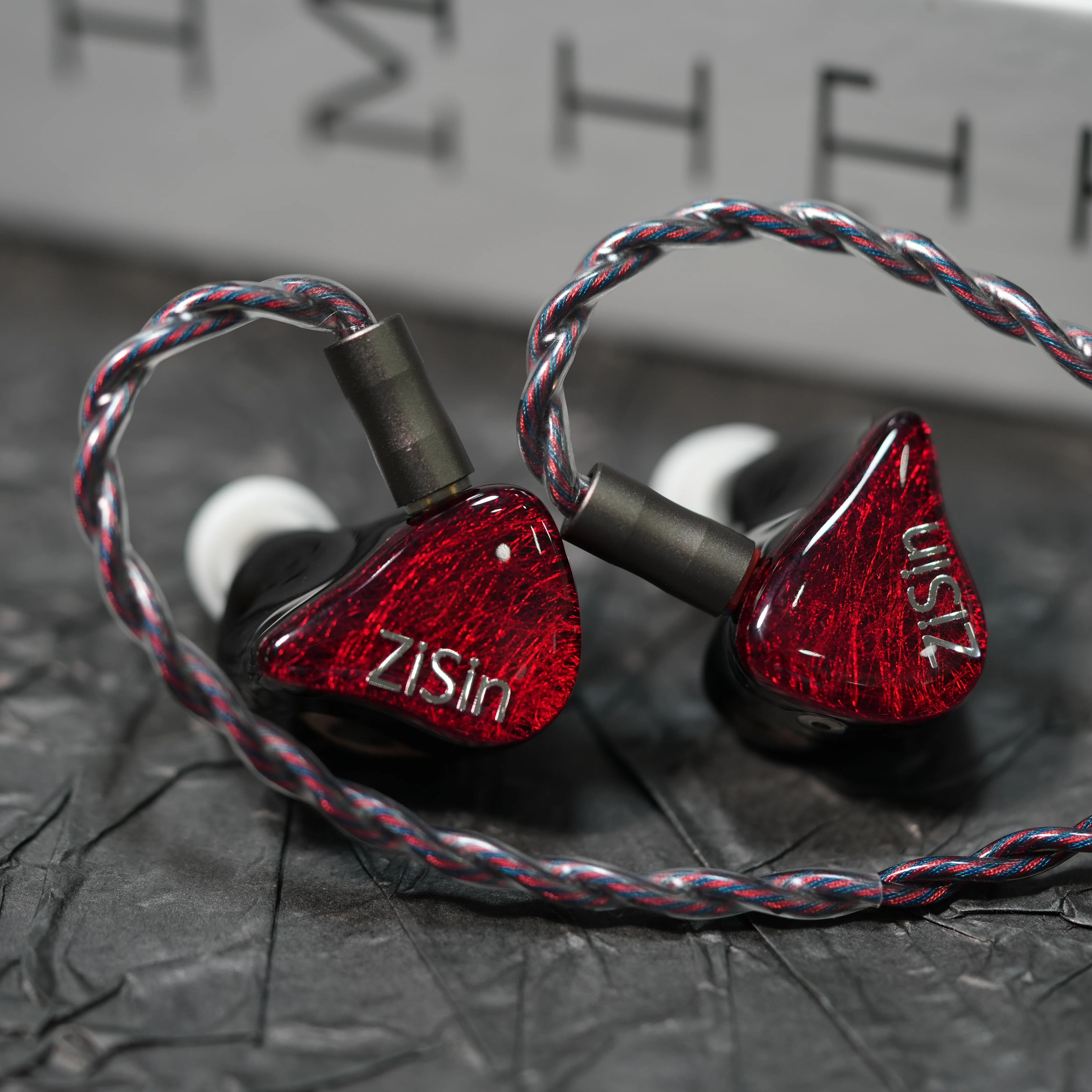 ZiSin Vermilion Flame In Ear Earphones 1DD+2BA Hybrid Drive Noise Reduction IEM 0.78mm/2PIN 4.4mm Monitoring Wired Earphones